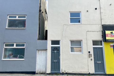 2 bedroom terraced house to rent - St. James's Street, Brighton, BN2 1RF