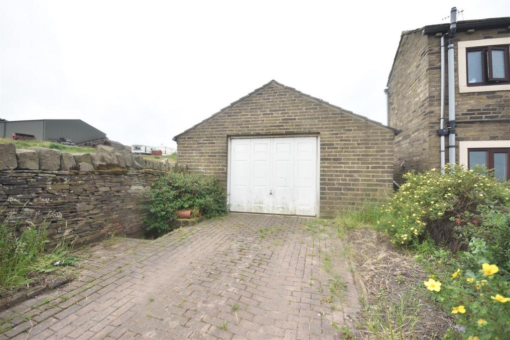 Brighouse & Denholme Road, Bradford BD13 4 bed cottage for sale £200,000