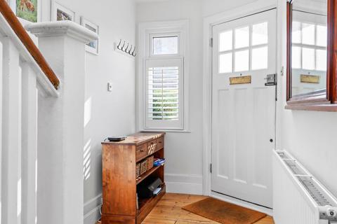 39 Camborne Avenue, London, W13 9QZ
