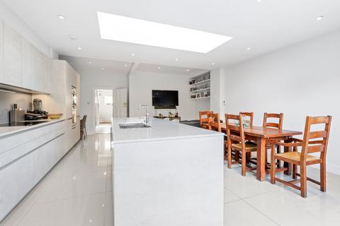 39 Camborne Avenue, London, W13 9QZ