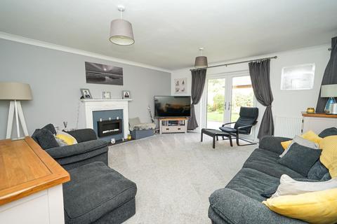 4 bedroom detached house for sale, Oxendon Court, Leighton Buzzard