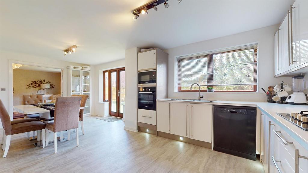 15-Whitehaven-close-09142023 134414.jpg