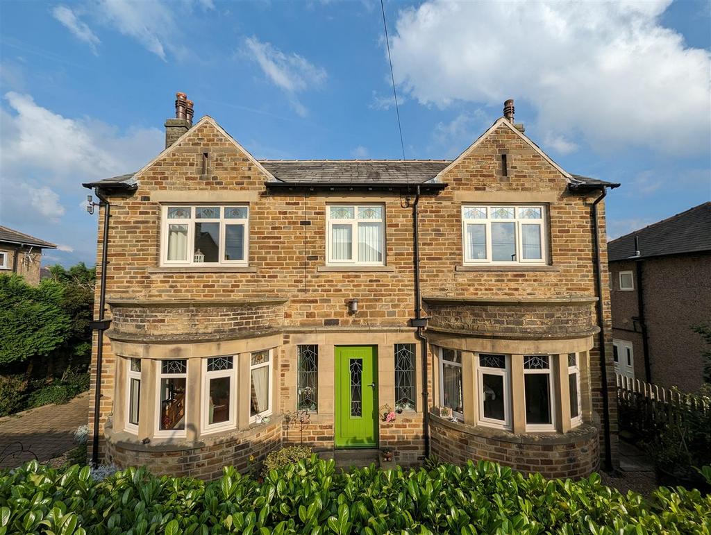 Stonegarth, Smith House Lane, Lightcliffe 4 bed detached house for sale