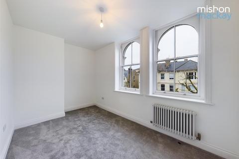 2 bedroom apartment to rent, Buckingham Road, Brighton, BN1 3RJ