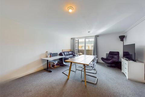 3 bedroom flat to rent, Fleet Street, Brighton, BN1 4GS