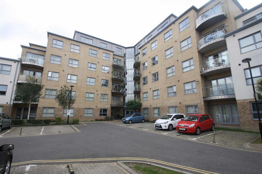 Thomas Place, Walthamstow 2 bed flat £1,850 pcm (£427 pw)