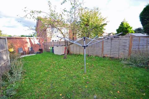 11 Chilham Close, Frimley, Camberley, GU16 9YA