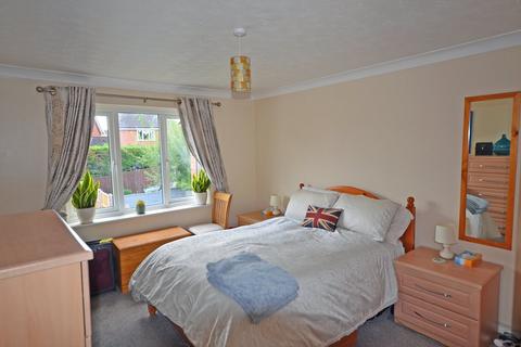 11 Chilham Close, Frimley, Camberley, GU16 9YA