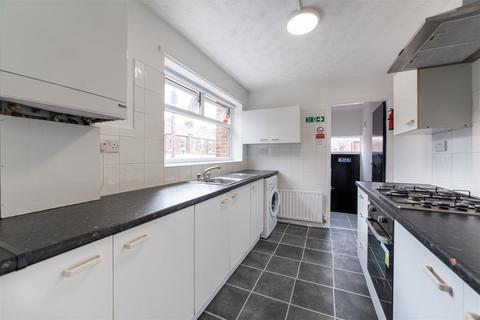 2 bedroom flat to rent - Dilston Road, Fenham, NE4
