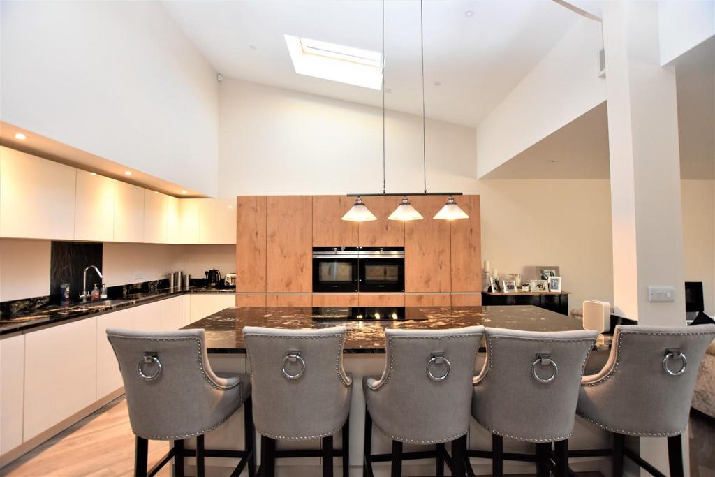 Kitchen.JPG