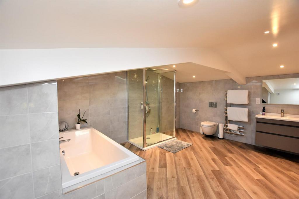 Ensuite for b1.JPG