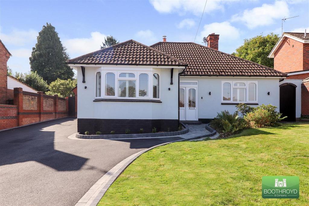 Highland Road, Kenilworth 3 bed detached bungalow for sale £650,000
