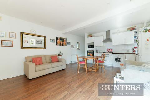 168 Douglas Road, Surbiton, KT6 7SE
