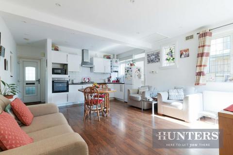 168 Douglas Road, Surbiton, KT6 7SE
