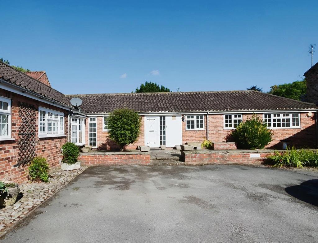Fulford Mews, Fulford, York 2 bed bungalow £285,000