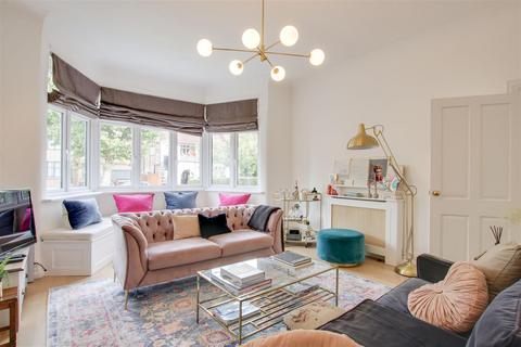 22 Park Avenue, Enfield, EN1 2HP