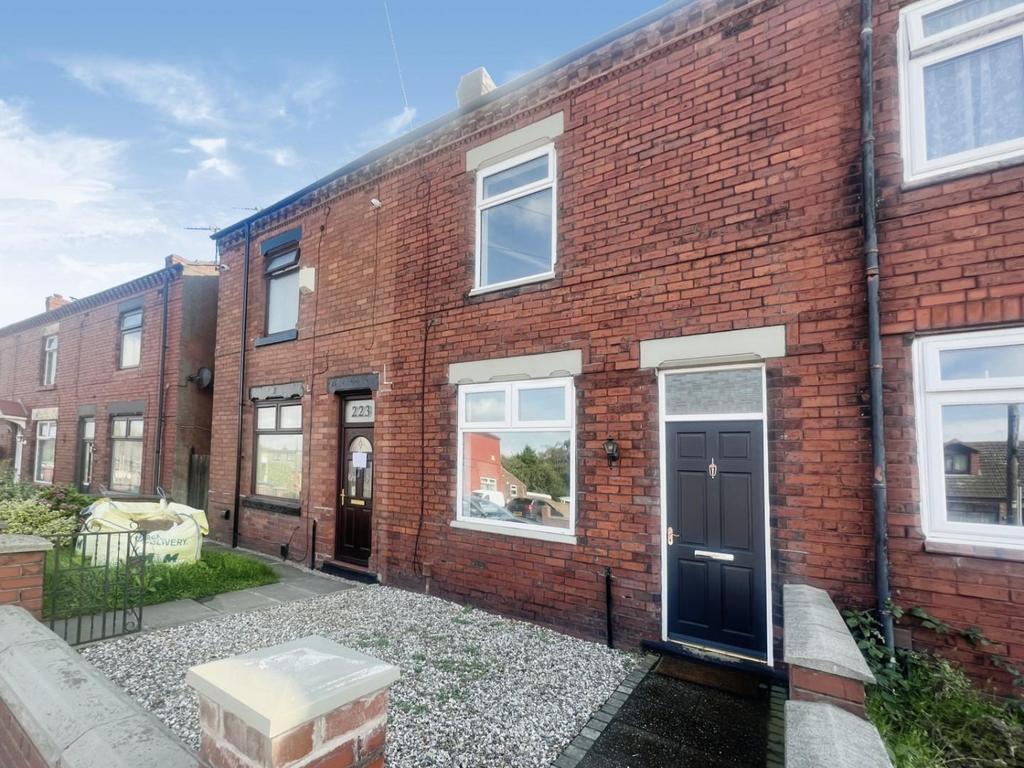 Lily Lane, Bamfurlong, Wigan 2 bed terraced house £750 pcm (£173 pw)