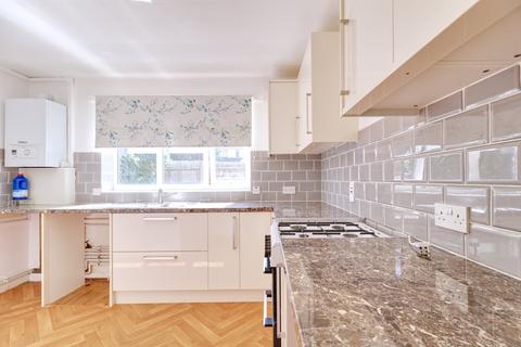 32 Stirling Close, Rainham, RM13 9NJ