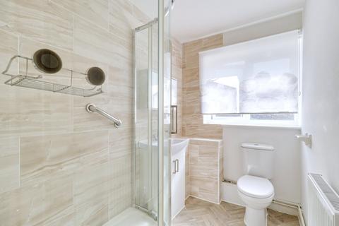32 Stirling Close, Rainham, RM13 9NJ