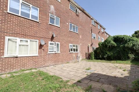 32 Stirling Close, Rainham, RM13 9NJ
