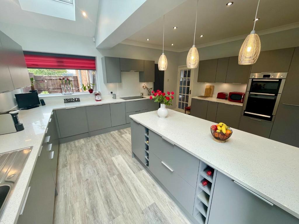 High Lane, Maltby, Middlesbrough 4 bed detached bungalow £550,000