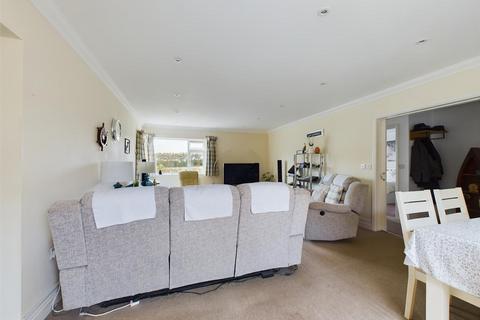 2 bedroom property for sale, Heath Lane, Mundesley, Norwich