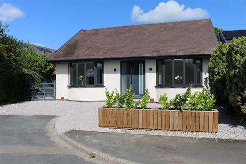 10 Levens Drive, Leyland, PR25 5SS