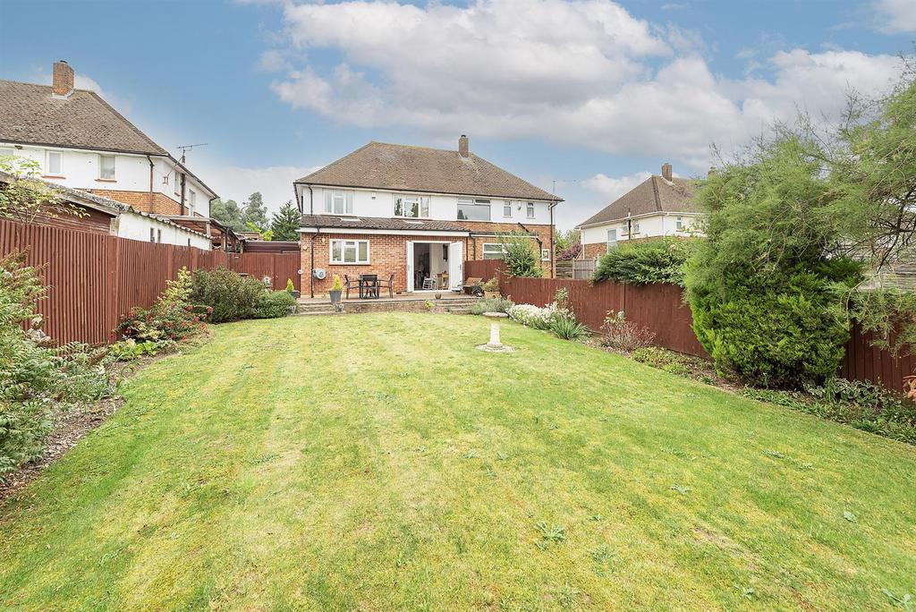 Chiswell Green Lane, St. Albans 3 bed semidetached house for sale £