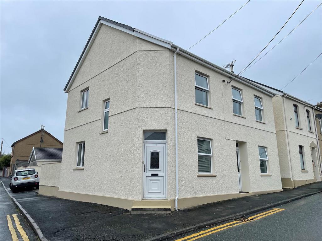 Stepney Road, Burry Port, Llanelli 4 bed detached house for sale £295,000
