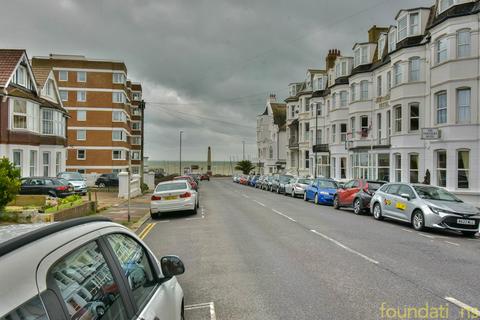 2 bedroom flat for sale - Sea Road, Bexhill-on-Sea, TN40