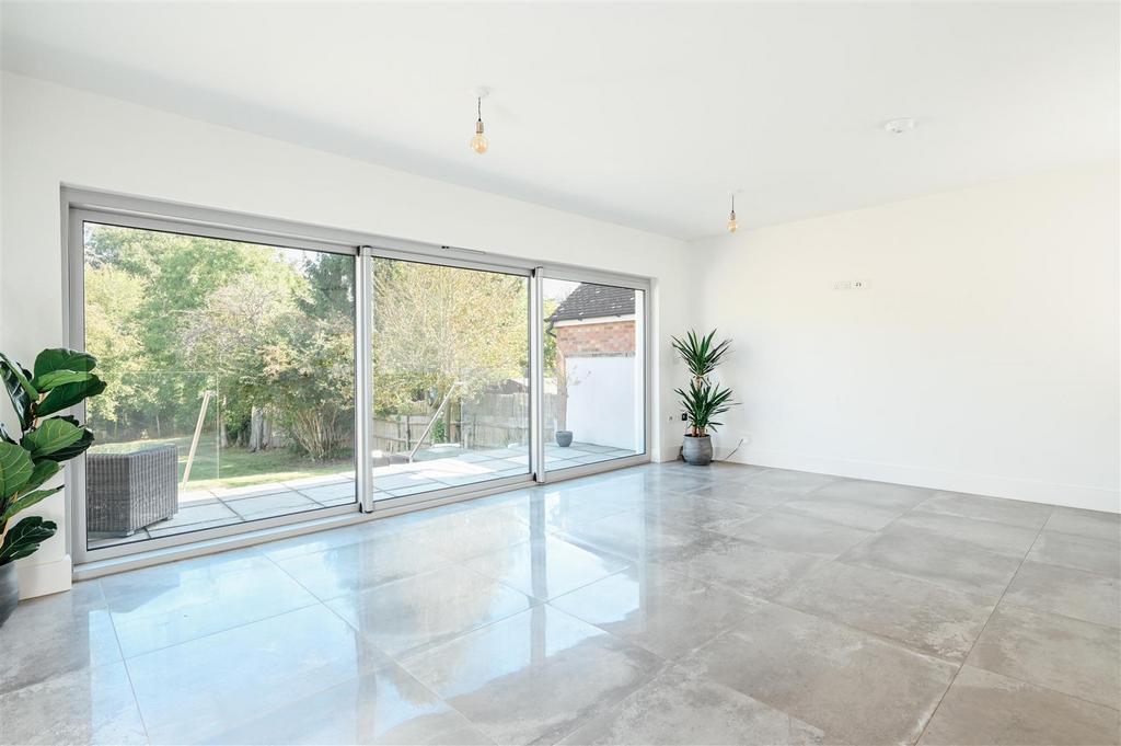 35 Runnalow, Letchworth-14.jpg