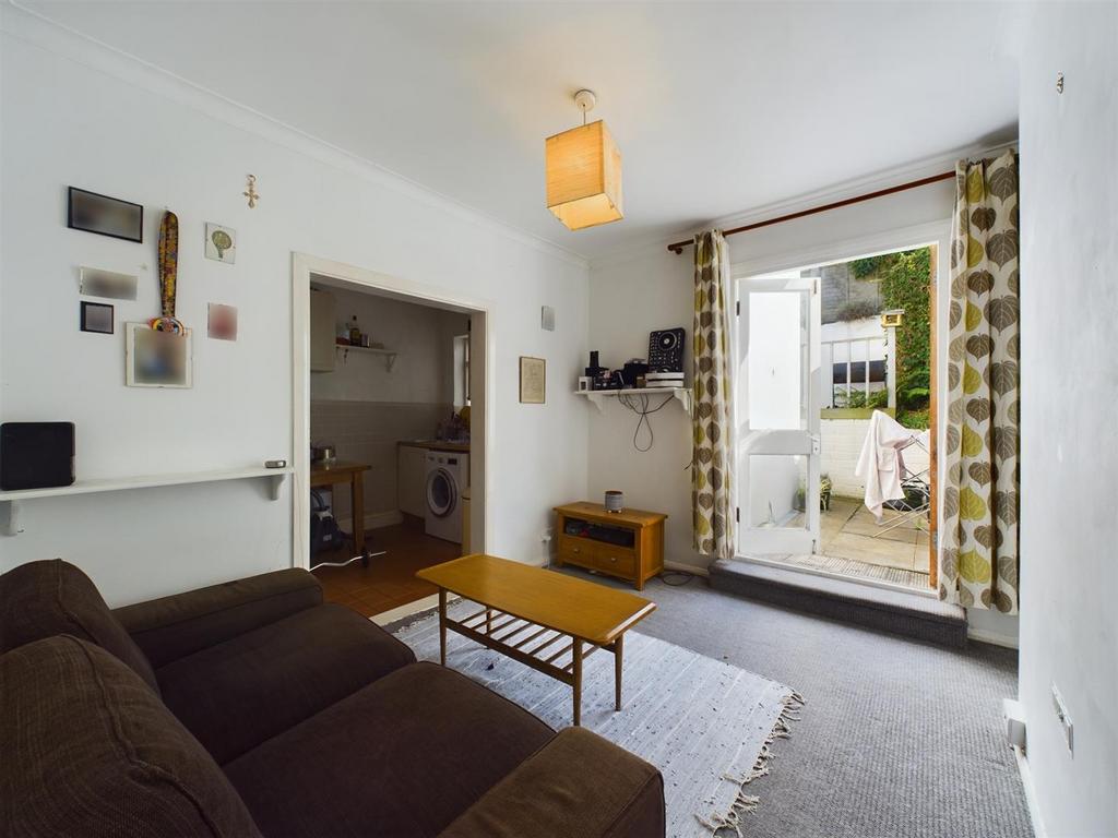 Ewart Street, Brighton 1 bed house £1,200 pcm (£277 pw)