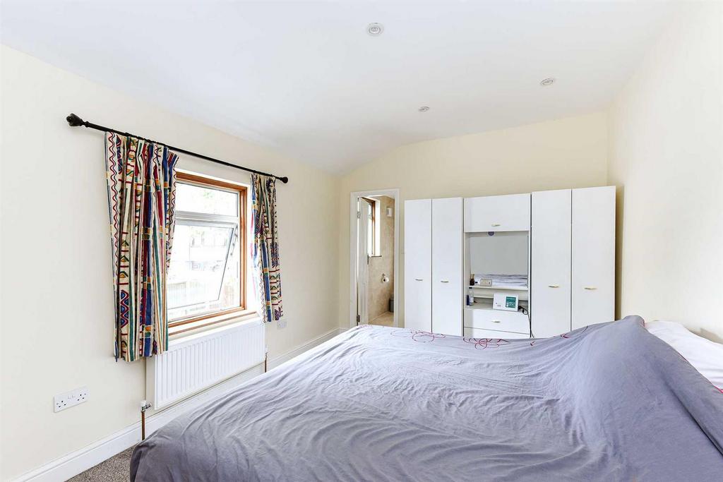 89 Hainault Road-29.JPG
