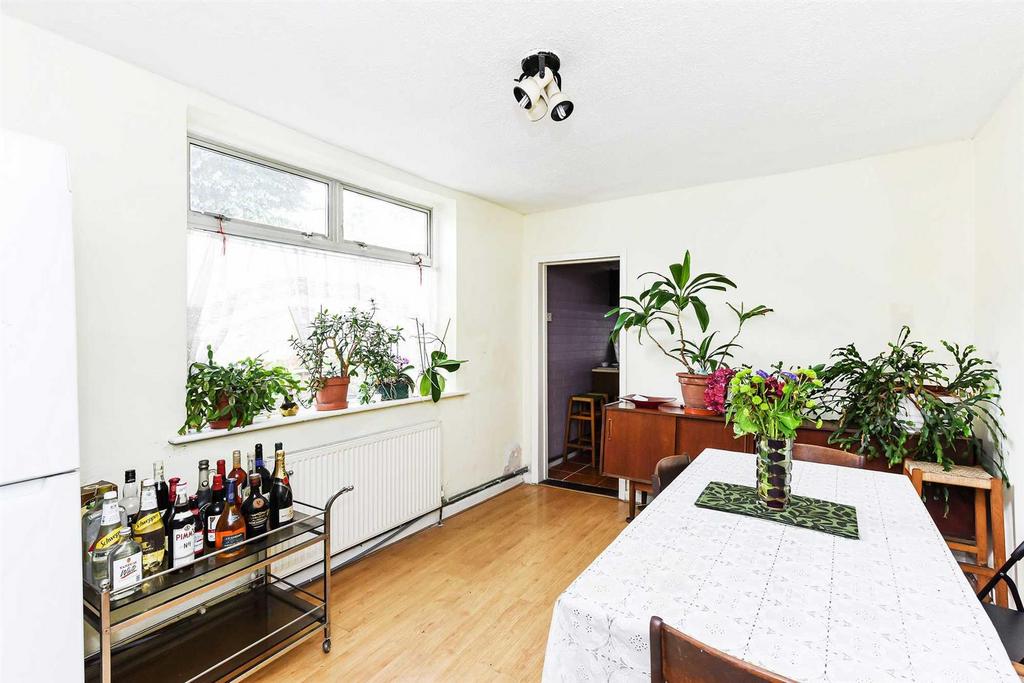 89 Hainault Road-10.JPG