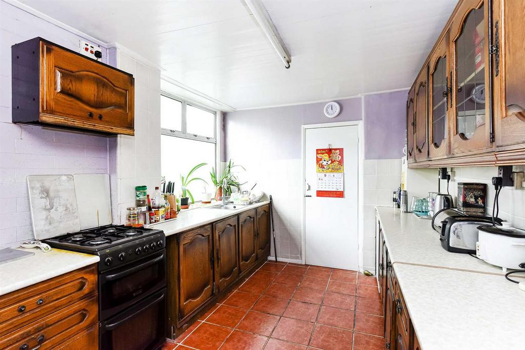 89 Hainault Road-13.JPG
