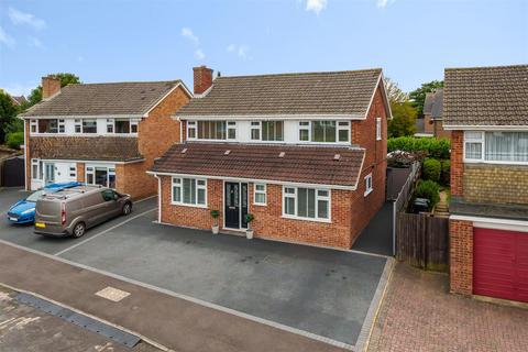 4 bedroom detached house for sale, Broadoak Avenue, Loose, Maidstone