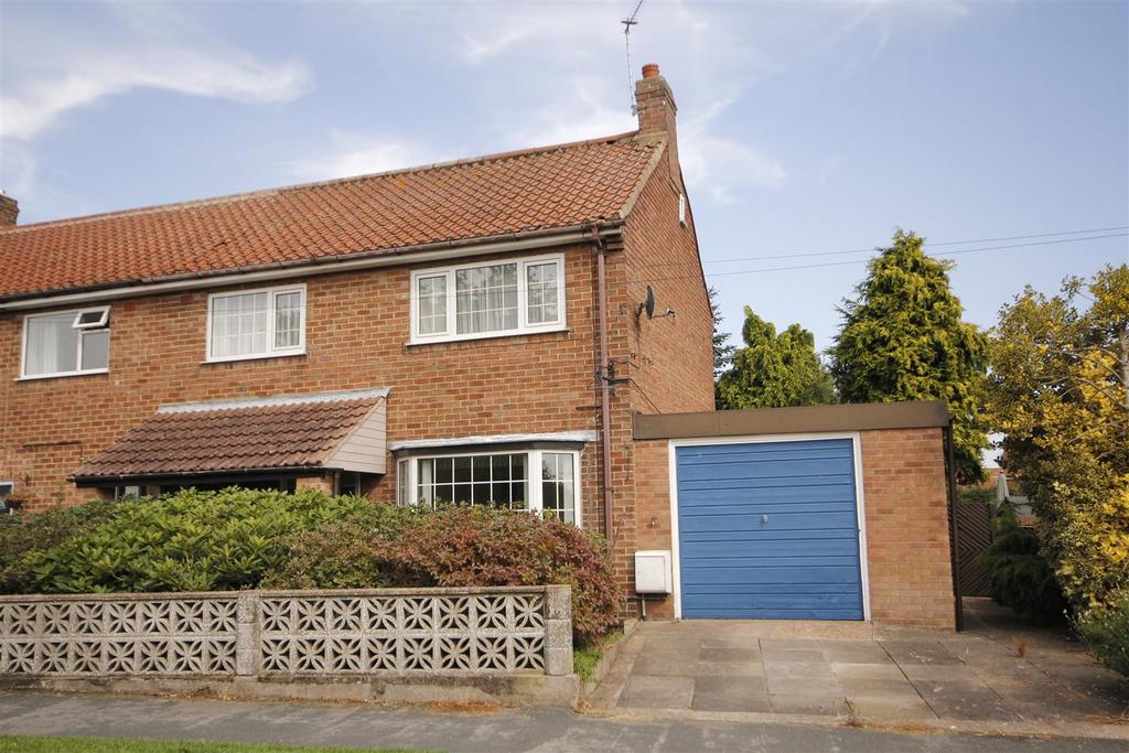 Church Lane, Dunnington, York YO19 5QB 3 bed semidetached house for