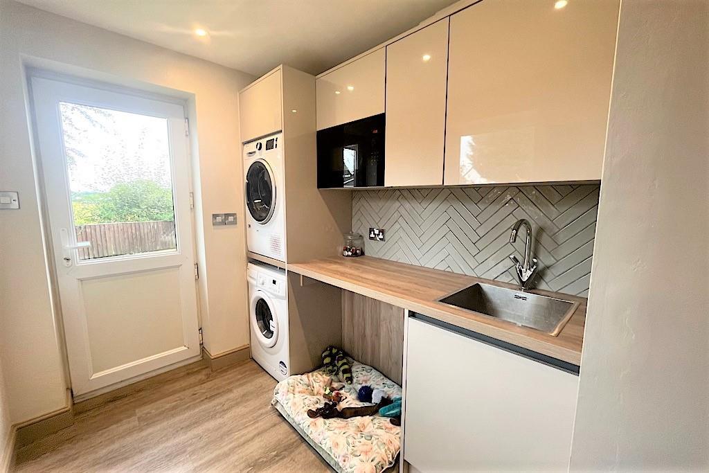 U.jpg