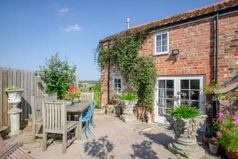 4 bedroom cottage for sale, Norton-le-Clay