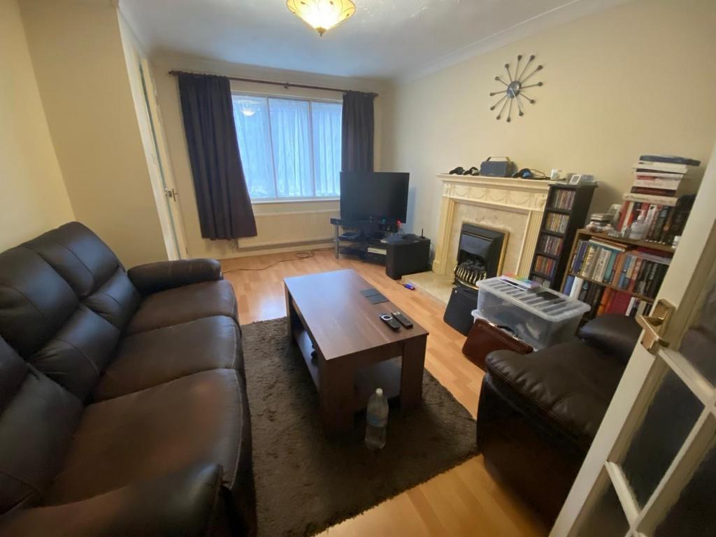 Swinford Lounge.jpg