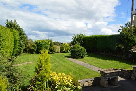 2 bedroom bungalow for sale, Upper Astley, Shrewsbury