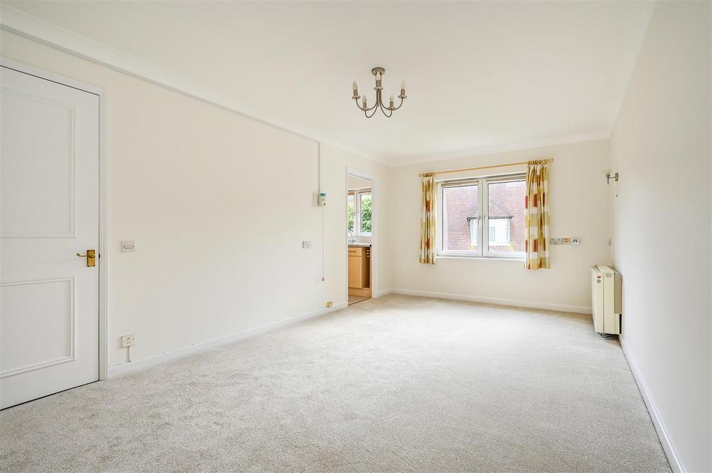 Henty Gardens, Chichester 1 bed retirement property for sale £125,000