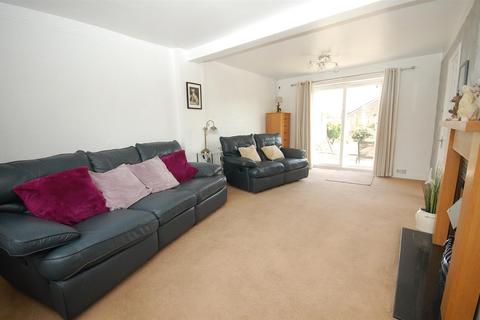 34 Brigshaw Drive, Allerton Bywater, Castleford, WF10 2HT