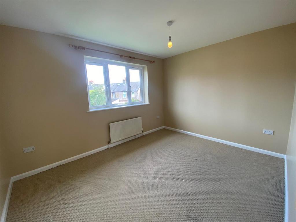 BEDROOM.jpg