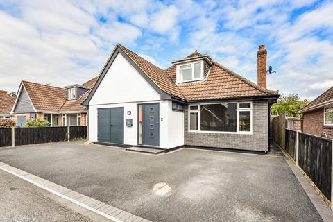 4 bedroom chalet for sale - Knightwood Close, Ashurst, Southampton, SO40
