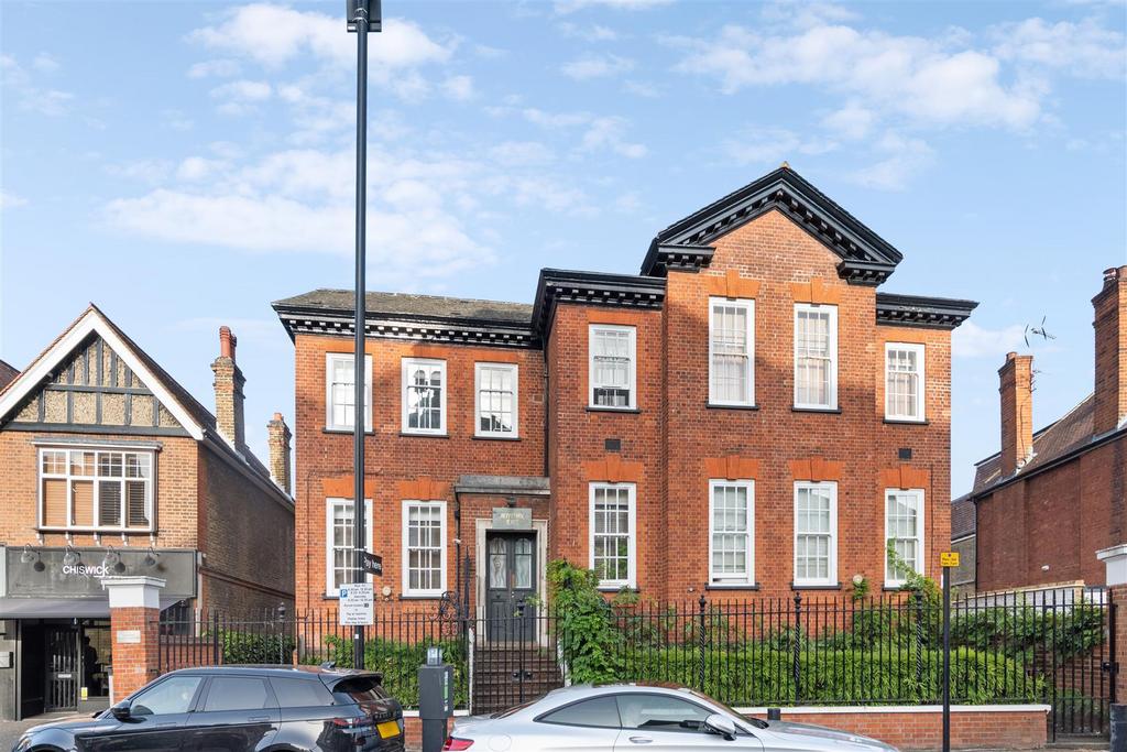 Autumn Rise, W4 - FOR SALE