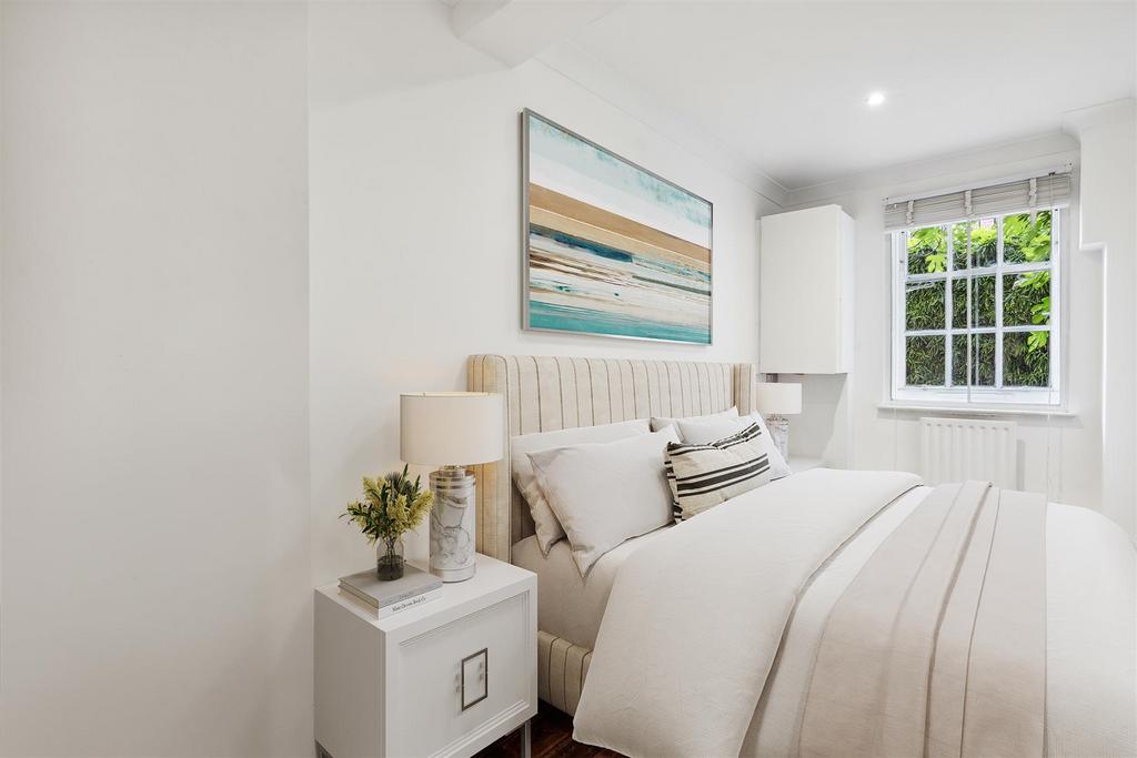 Autumn Rise, W4 - FOR SALE