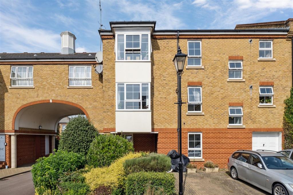 Malthouse Drive, W4   FOR SALE