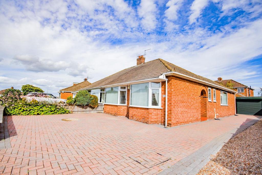 Cradley Drive, Brookfield, Middlesbrough 2 bed semidetached bungalow