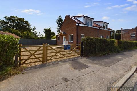 3 bedroom detached house for sale, Northfield Road, Driffield